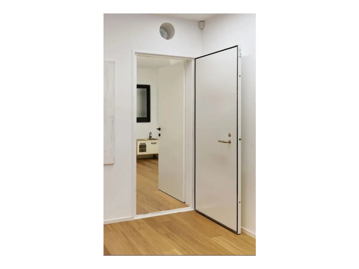 MD Explosion-proof doors for shelters and other security rooms.